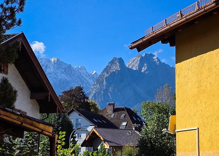 Gallery Garden * Garmisch-Partenkirchen