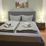 Gallery Garden Lägenhet *